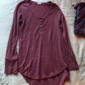 Long sleeve maroon Henley